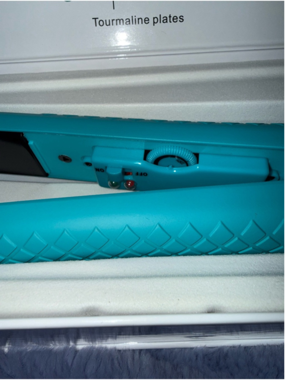 Teal Ceramic Hair Straightener - Teal - Picture 4 of 9